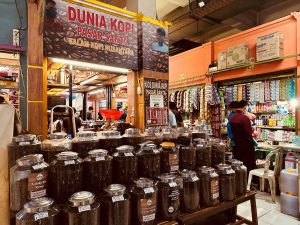 【ジャカルタ観光】パサールサンタ市場でコーヒーと音楽とファッションを楽しむ